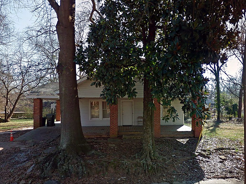 514 Oak Drive, Hapeville — before